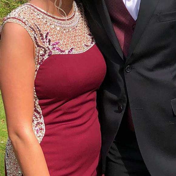 Berry colored prom dress - Picture 3 of 4